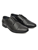 Black cap-toe Derby lace-up with pebble grain leather: